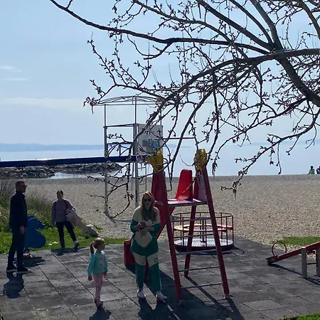 Seaside Two-floor Heaven Split