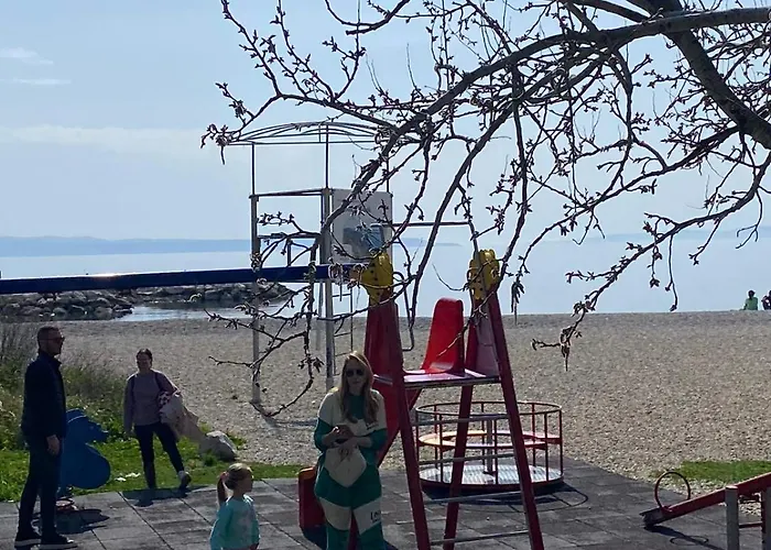 Seaside Two-floor Heaven Split