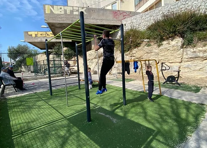 Seaside Two-floor Heaven Split