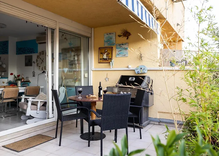 Seaside Two-floor Heaven Split